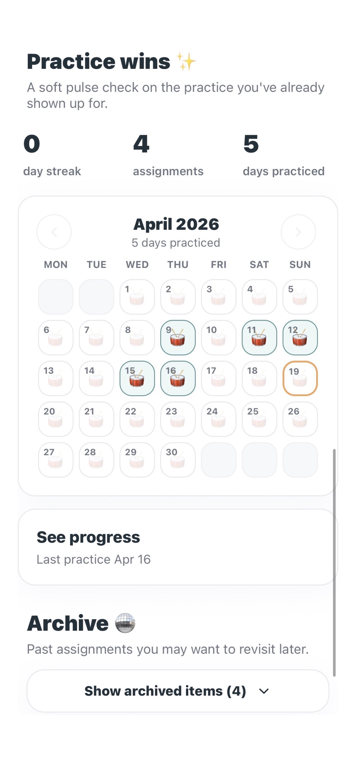 Sorane progress screen showing streaks, practice totals, and the calendar log.